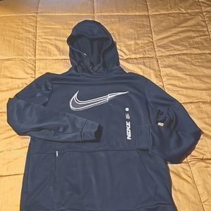 Nike therma fit hoodie